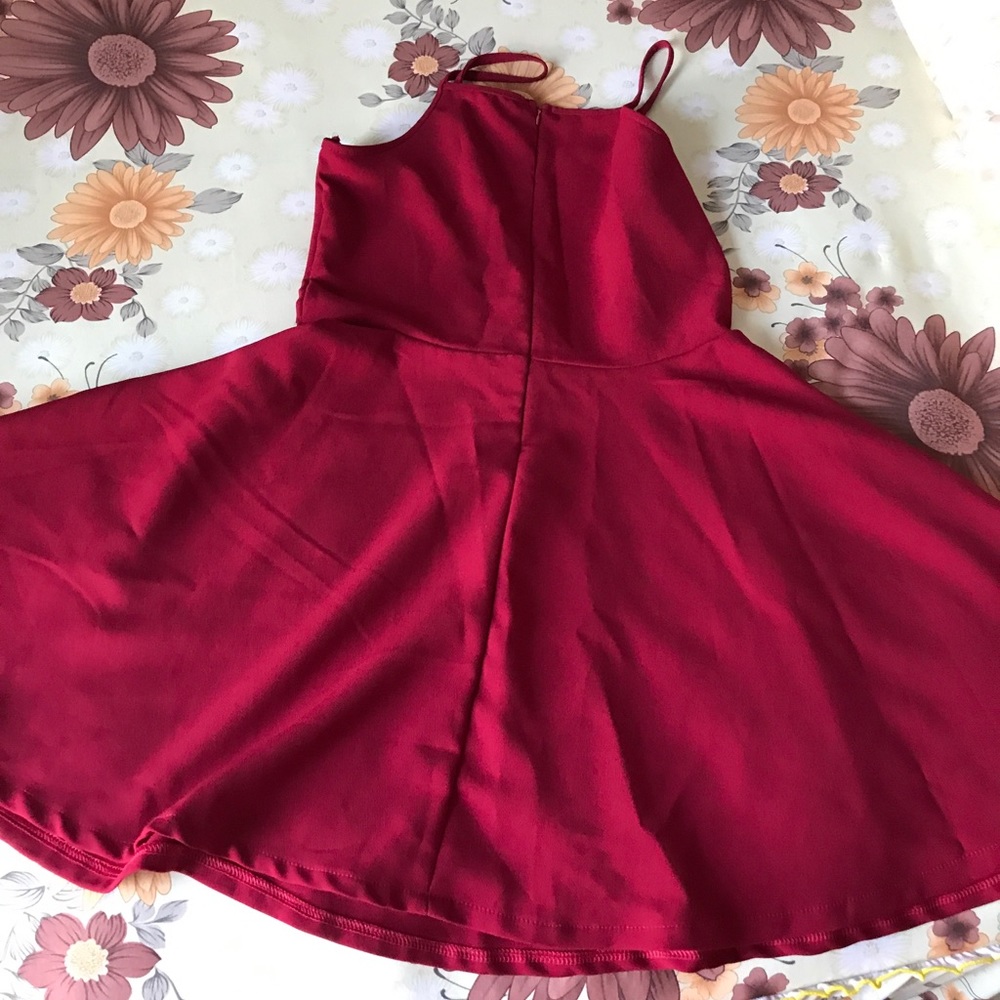Dress - Picture 3 of 3